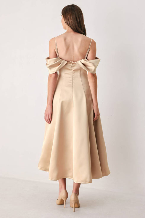 champagne-romance-champagne-pink-off-shoulder-midi-dress-flying-tomato-sophias-style-8