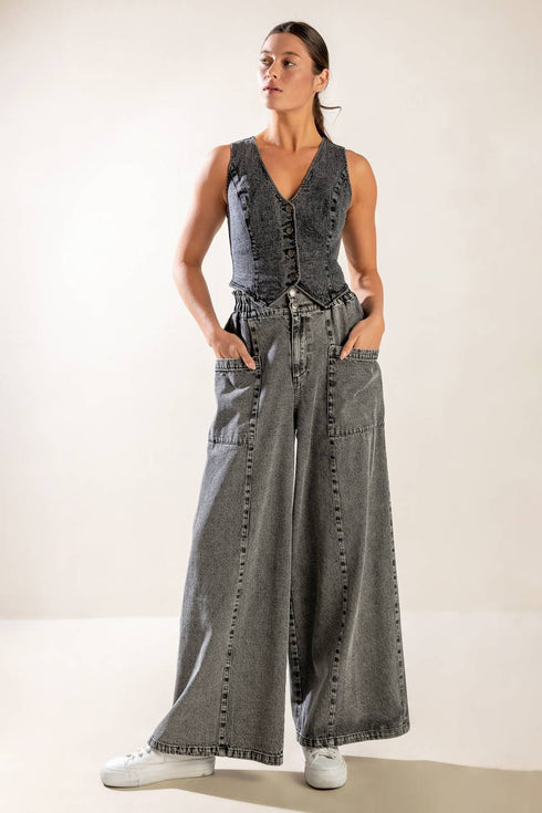 exploring-the-city-denim-vest Flying Tomato-Sophia's Style-3