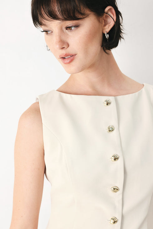 modern-minimal-woven-vest-sophias-style-2