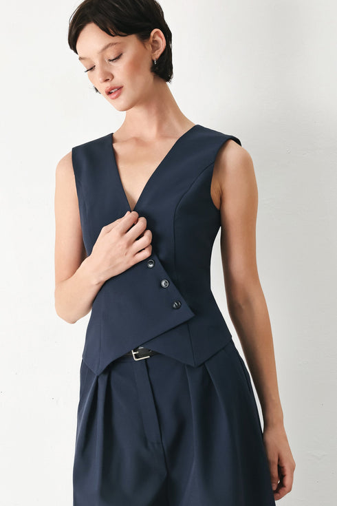 power-play-woven-vest-flying-tomato-sophias-style-5