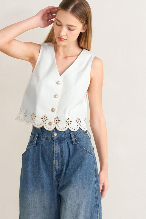 seafoam-scallop-woven-vest-flying-tomato-sophias-styleTOPS-1