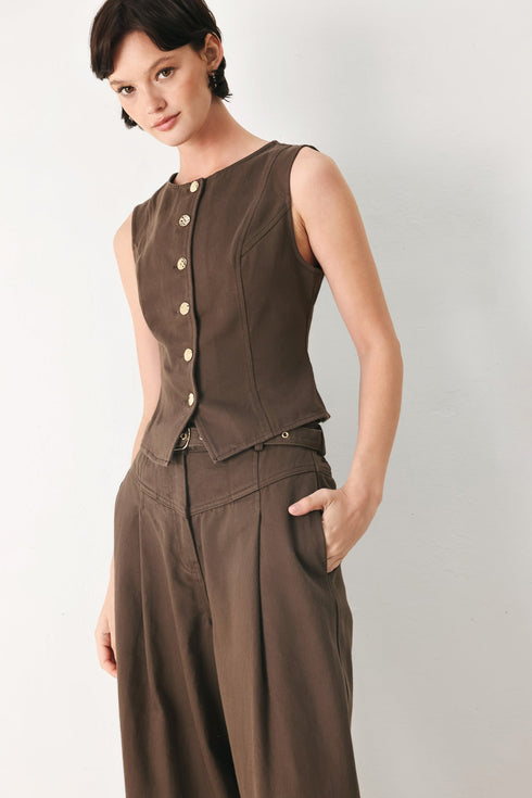 brown-sugar-statement-woven-vest-flying-tomato-sophias-style-4