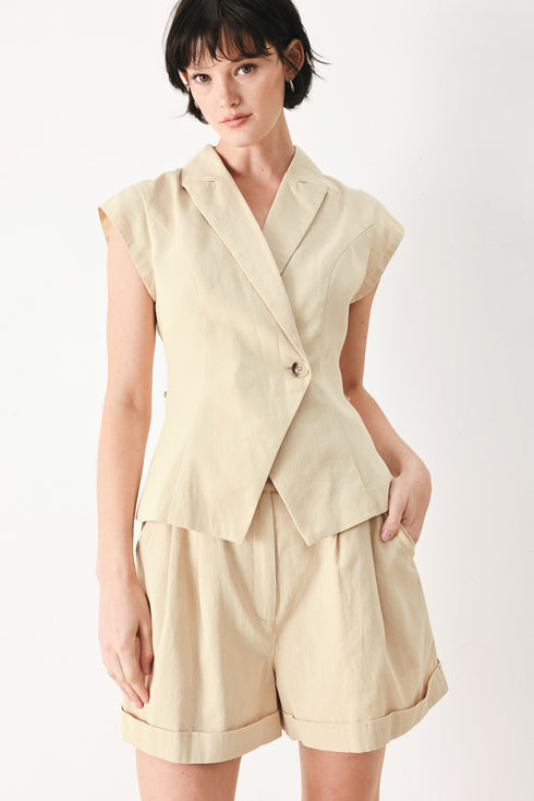 desert-minimal-woven-vest-sophias-style-5