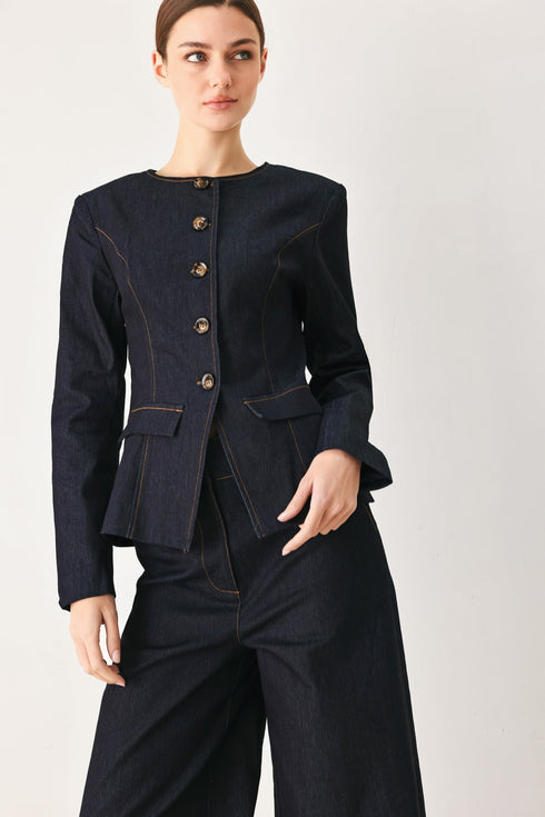 city-muse-modern-denim-jacket-sophias-style-4