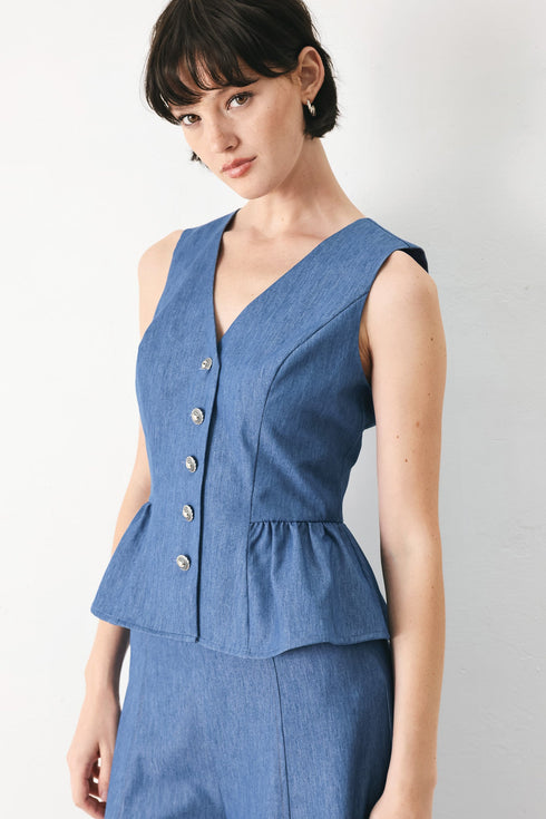 casual-romance-woven-vest-sophias-style-6