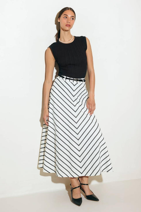 weekend-vibe-strip-woven-midi-skirt-sophias-style-2