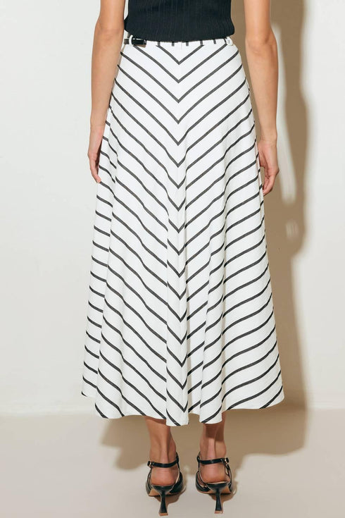 weekend-vibe-strip-woven-midi-skirt-sophias-style-3