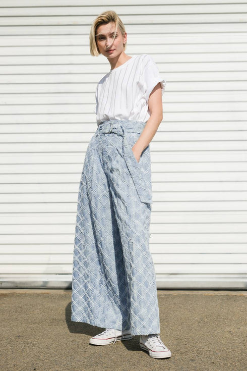 unfolding-chapter-denim-pants Flying Tomato-Sophia's Style-16