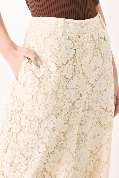 delicate-beauty-woven-lace-pants-sophias-style-4