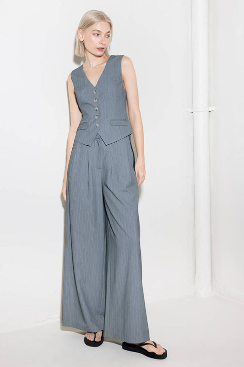 smile-bright-in-grey-woven-pants Flying Tomato-Sophia's Style-4