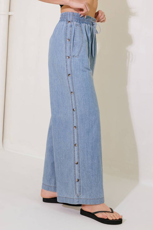 riverside-sips-light-indigo-chambray-pants Flying Tomato-Sophia's Style-7