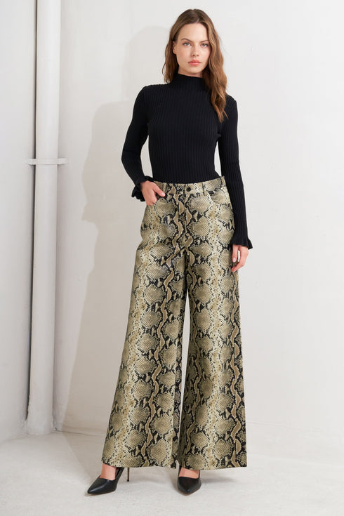 glam-venom-faux-leather-pants Flying Tomato-Sophia's Style-4