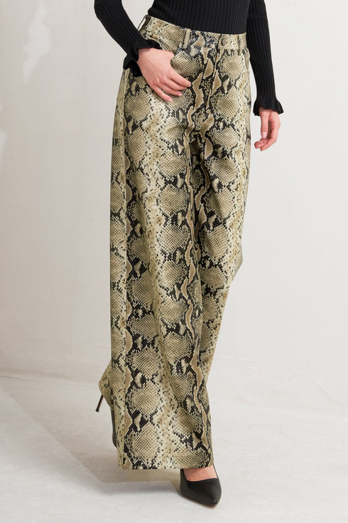 glam-venom-faux-leather-pants Flying Tomato-Sophia's Style-3