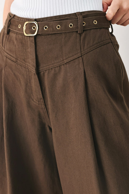 brown-sugar-statement-woven-pants-flying-tomato-sophias-style-3