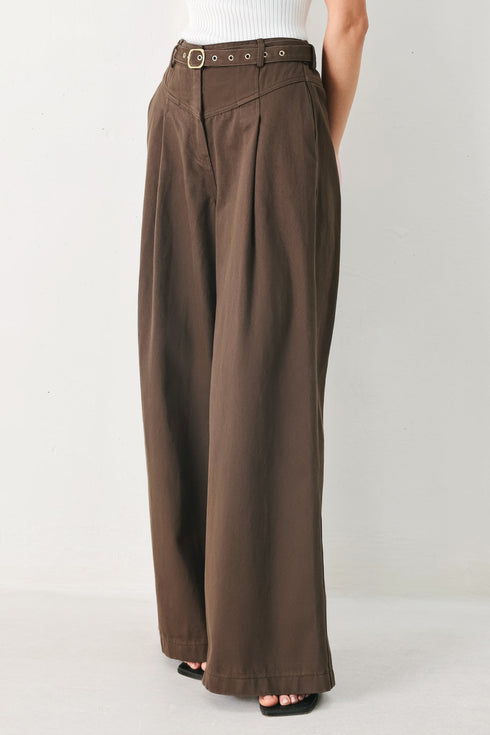 brown-sugar-statement-woven-pants-flying-tomato-sophias-style-5