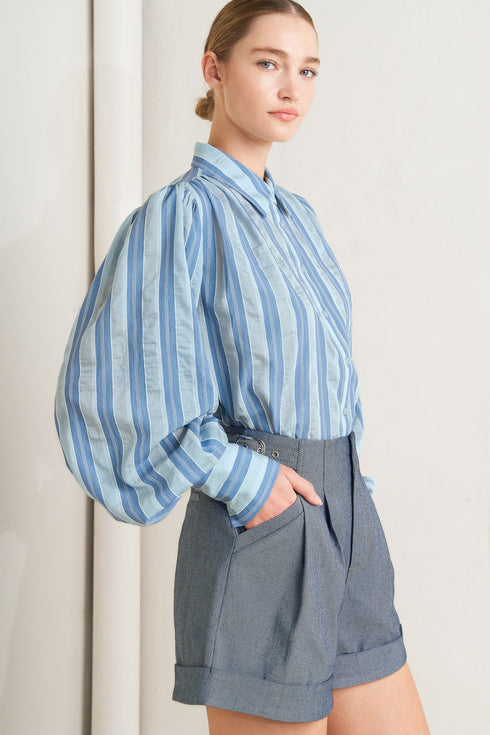 confidently-cool-tailored-woven-short-flying-tomato-Sophia's Style-3