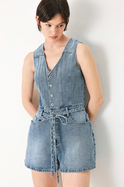 relaxed-chic-denim-romper-flying-tomato-sophias-style-5