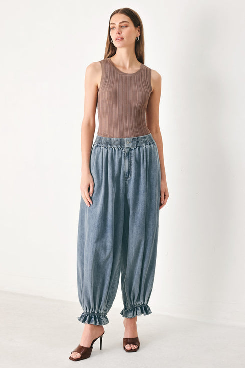 easy-volume-denim-genie-pants-sophias-style-3