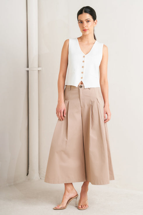 elegant-pleat-woven-culotte-flying-tomato-Sophia's Style-5