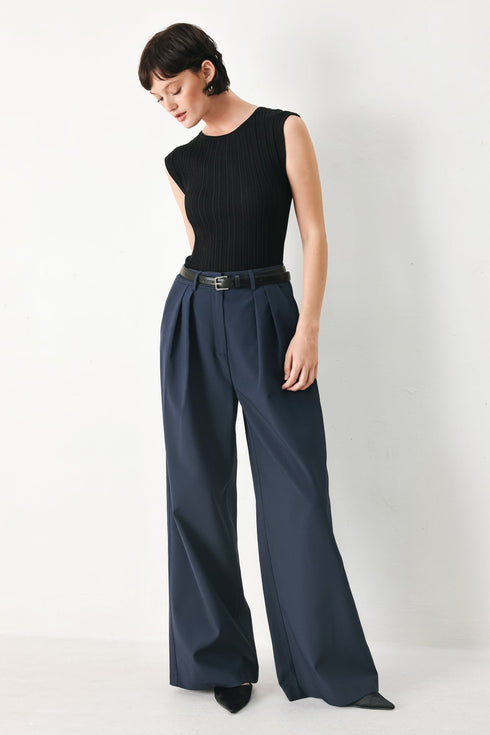 power-play-woven-pants-flying-tomato-sophias-style-2