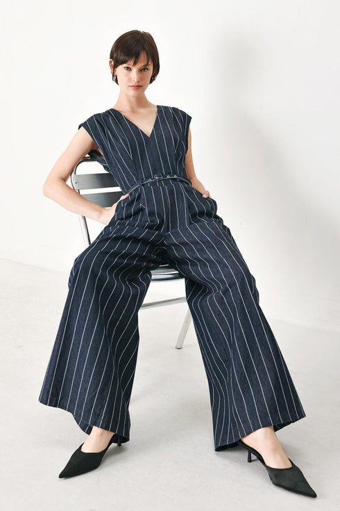 soft-line-romance-woven-jumpsuit-flying-tomato-sophias-style-7