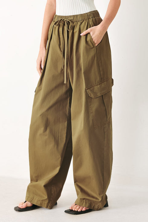 stay-in-motion-woven-barrel-pants-sophias-stylePANTS-1