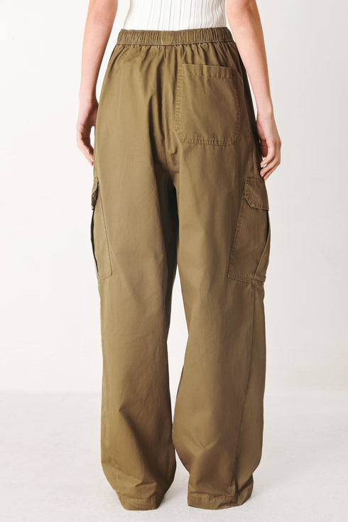stay-in-motion-woven-barrel-pants-sophias-style-7