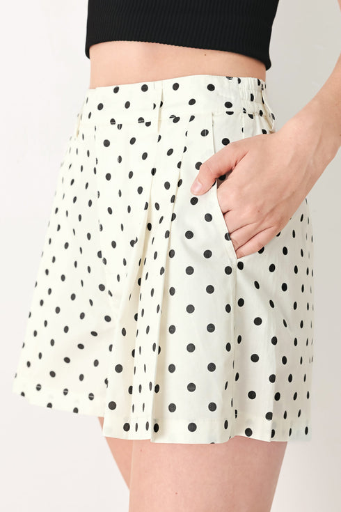 champagne-dots-woven-shorts-flying-tomato-sophias-style-4