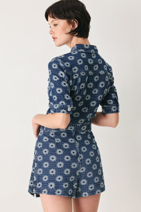 sweet-daisy-woven-jacquard-denim-skort-flying-tomato-sophias-style-2