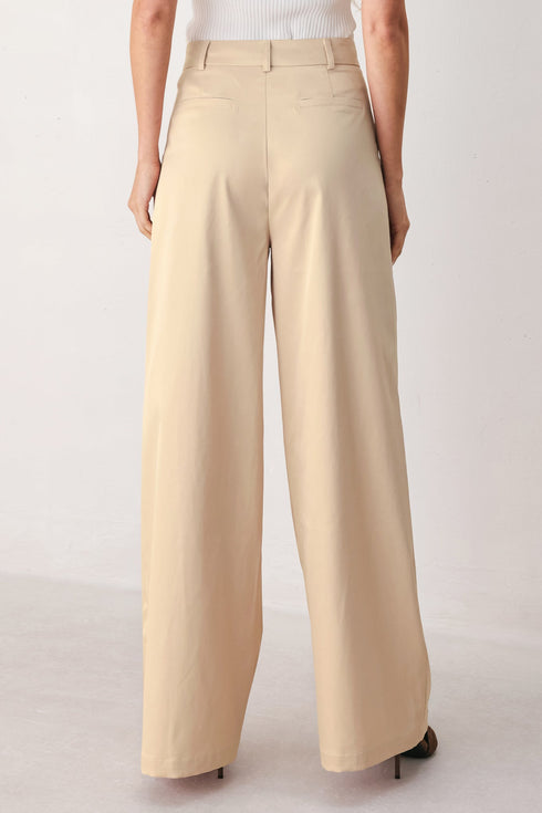 parchment-relaxed-fit-woven-pants-sophias-style-13
