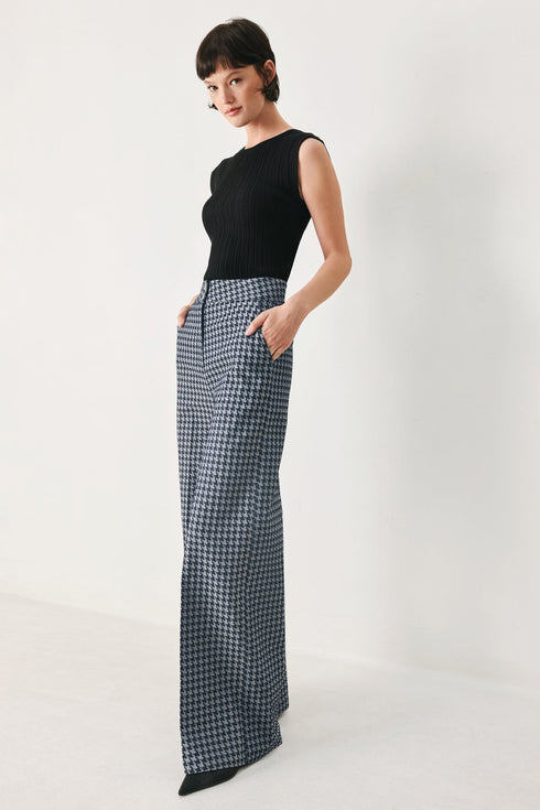 noir-society-woven-wide-leg-pants-flying-tomato-sophias-style-2
