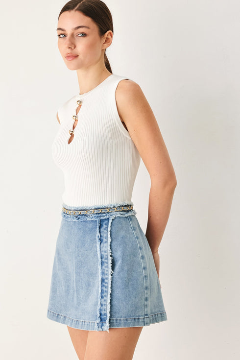 skyward-linked-denim-crop-skort-sophias-style-3