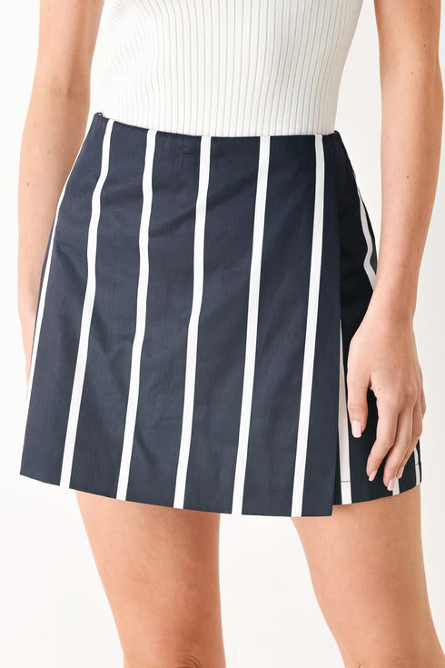 dark-rhythm-stripe-woven-skort-sophias-styleSHORTS-1