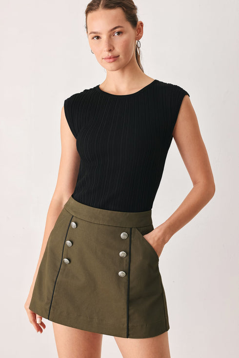 ranger-green-tailored-woven-skort-sophias-style-4