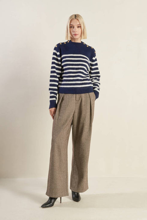 behind-the-scenes-pullover-sweater-top Flying Tomato-Sophia's Style-3