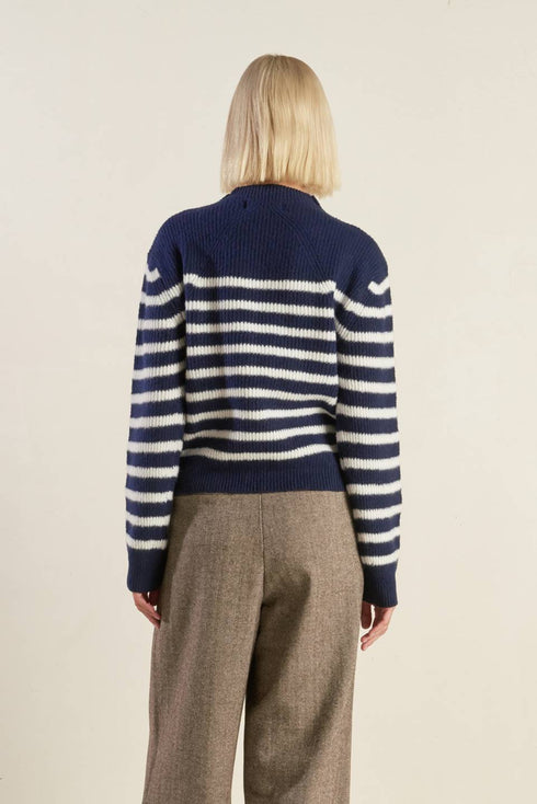 behind-the-scenes-pullover-sweater-top Flying Tomato-Sophia's Style-2