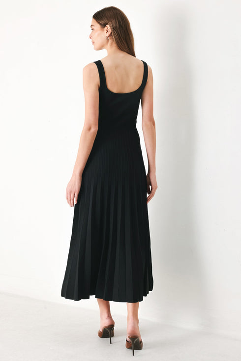 mono-form-sweater-knit-midi-dress-sophias-style-6