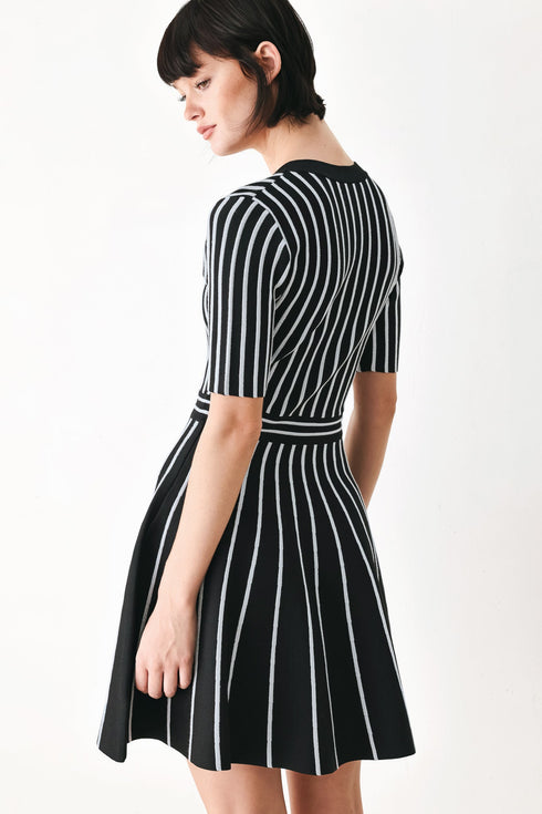 black-parlor-melody-sweater-mini-dress-flying-tomato-sophias-style-5