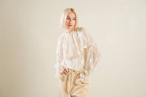 heart-in-my-hands-top Flying Tomato-Sophia's Style-8