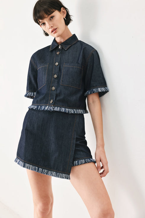 power-soft-woven-crop-jacket-sophias-style-5