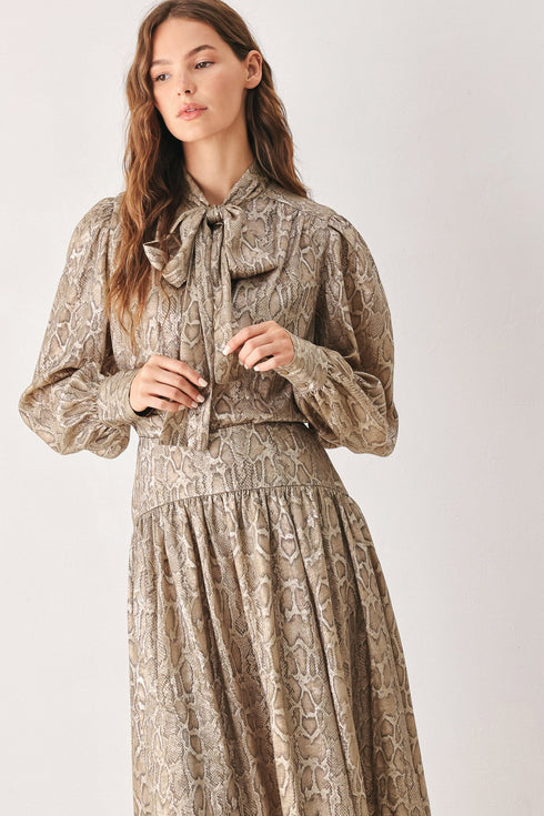 serpentine-taupe-snakeskin-woven-top-sophias-style-5