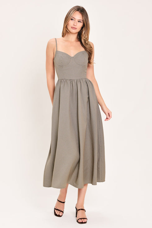 where-hearts-wander-plaid-woven-midi-dress-flying-tomato-sophias-style-5