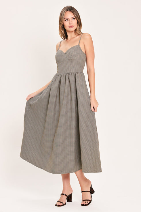 where-hearts-wander-plaid-woven-midi-dress-flying-tomato-sophias-style-3
