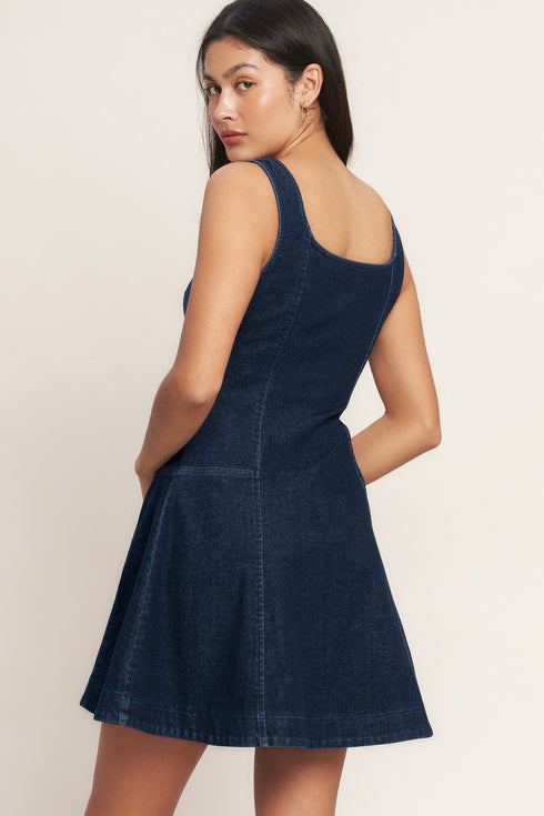 your-next-favorite-denim-mini-dress-flying-tomato-Sophia's Style-2