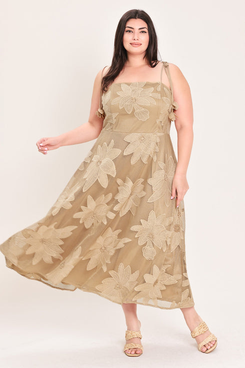 sandy-bloom-floral-woven-lace-midi-dress-flying-tomato-sophias-style-18