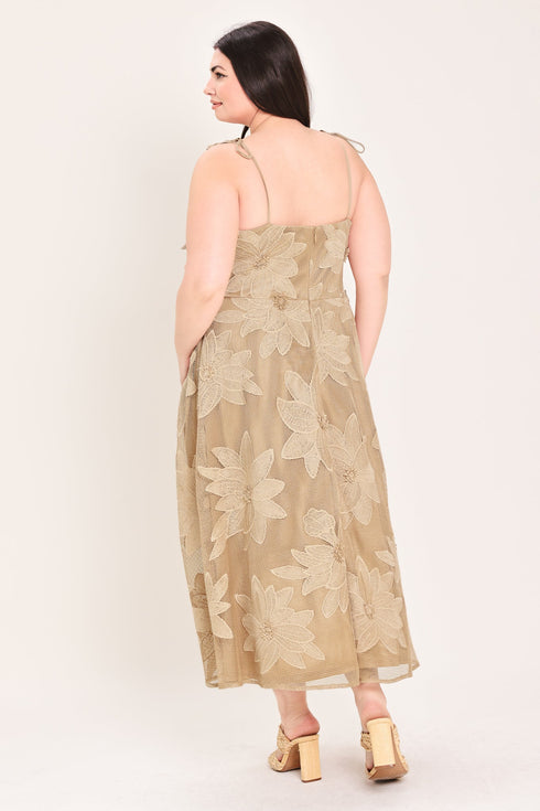 sandy-bloom-floral-woven-lace-midi-dress-flying-tomato-sophias-style-13