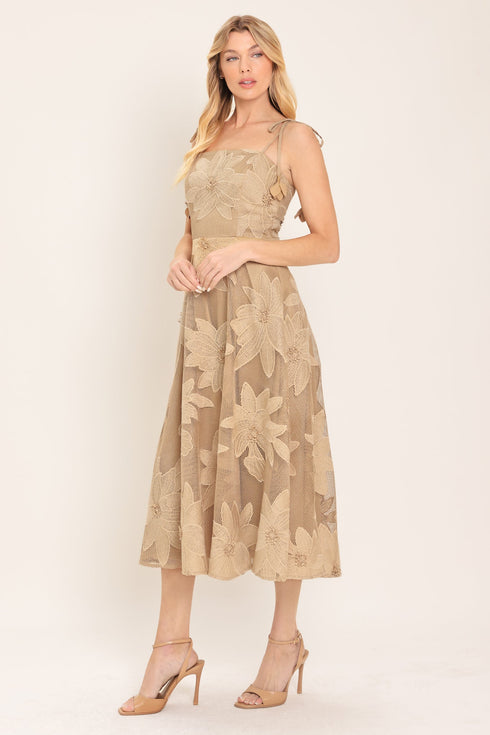 sandy-bloom-floral-woven-lace-midi-dress-flying-tomato-sophias-style-8