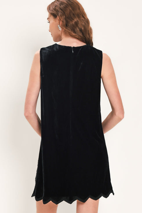 velvet-noir-black-textured-sleeveless-mini-dress-flying-tomato-sophias-style-5