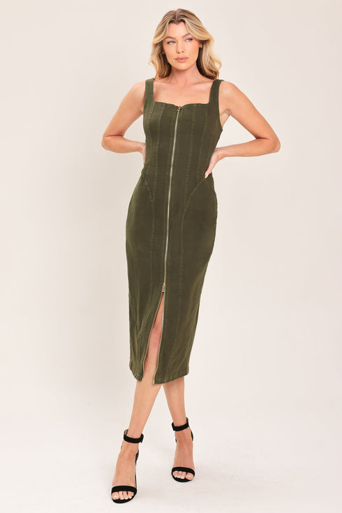 modern-cargo-chic-woven-twill-midi-dress-flying-tomato-sophias-style-5
