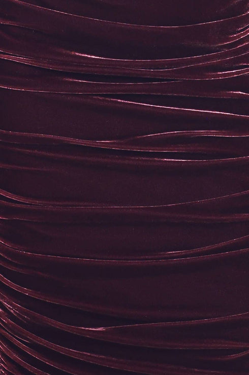 plum-embrace-plum-velvet-off-shoulder-ruched-midi-dress-flying-tomato-sophias-style-8